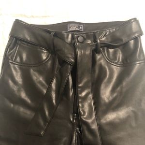 Black fake leather ankle pants